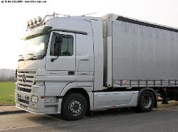 MB-Actros-MP2-1848-silber-030208-01